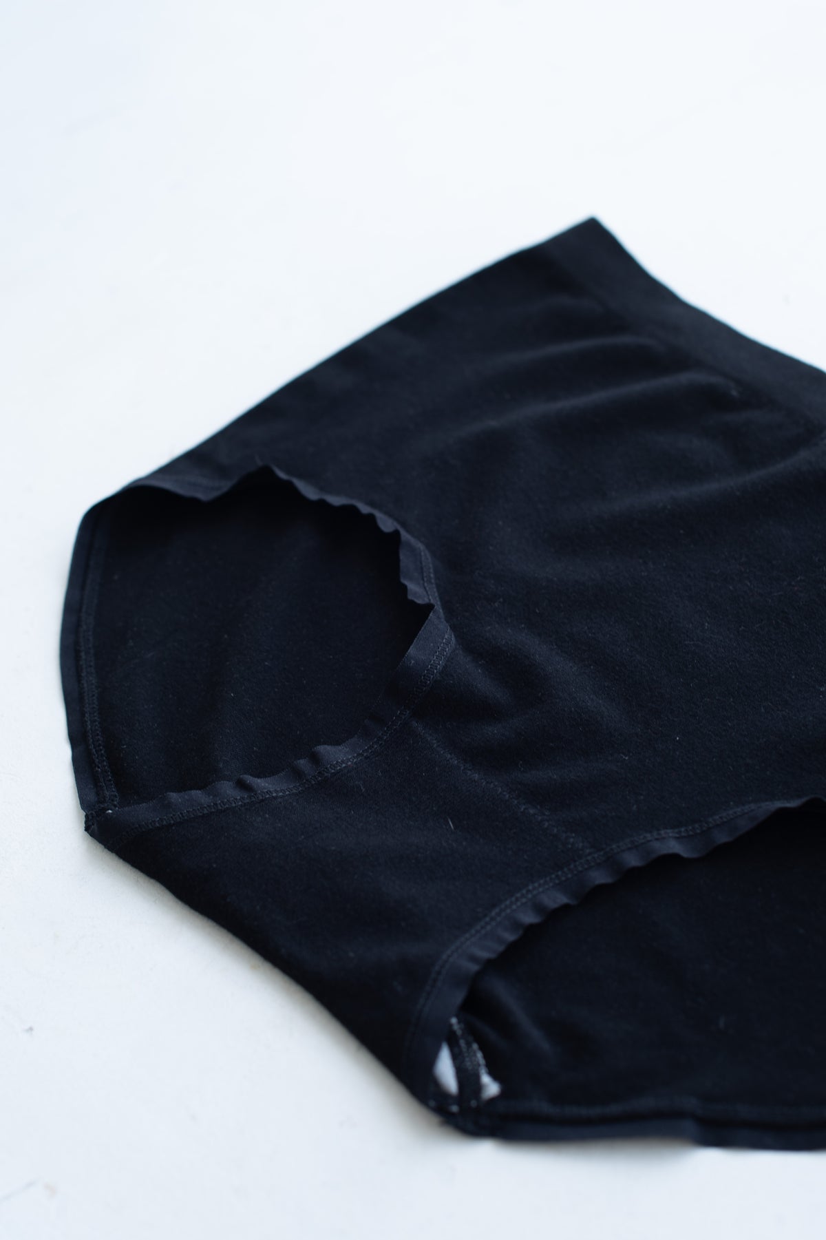 Essential Set Seamless Mid-Rise Briefs