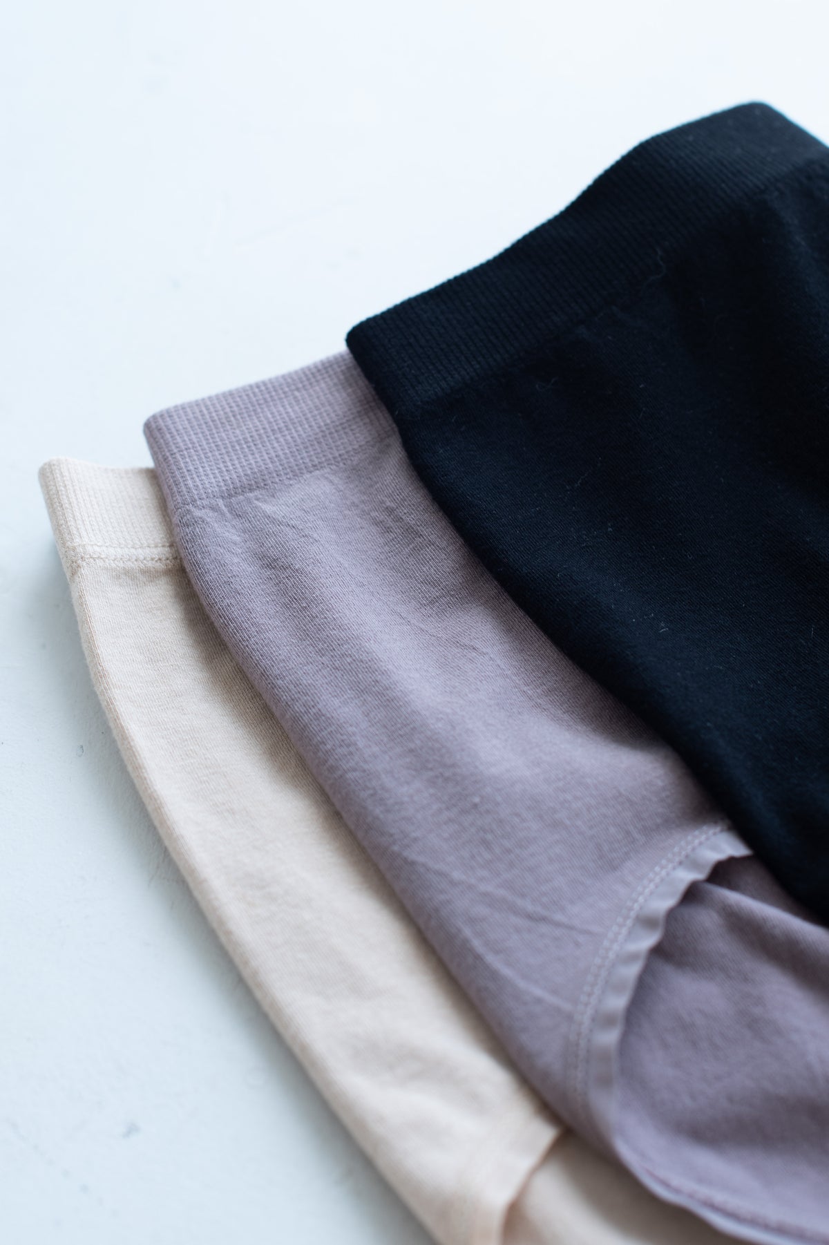 Essential Set Seamless Mid-Rise Briefs