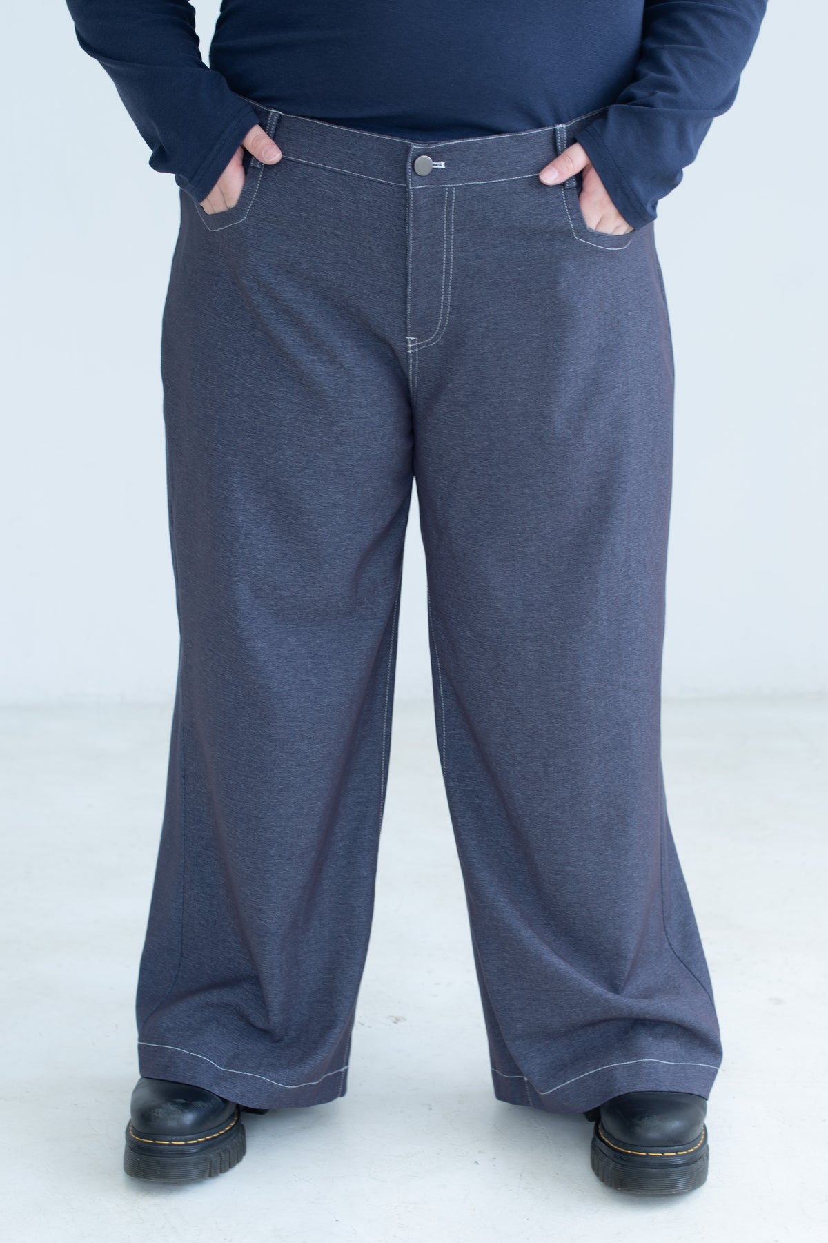 Contrast Stitch Straight Leg Jeans