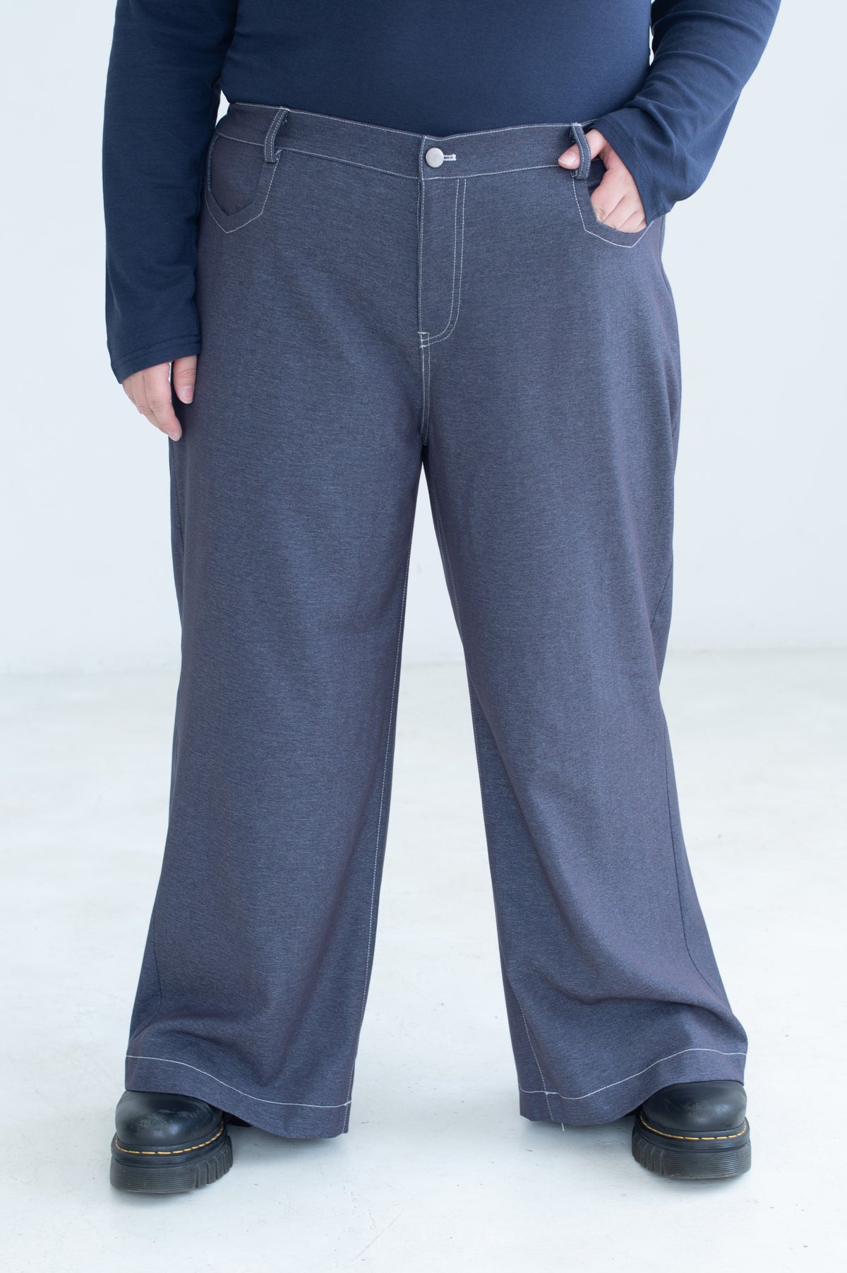 Contrast Stitch Straight Leg Jeans
