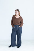 V-Neck Ribbed Twist Knit Top