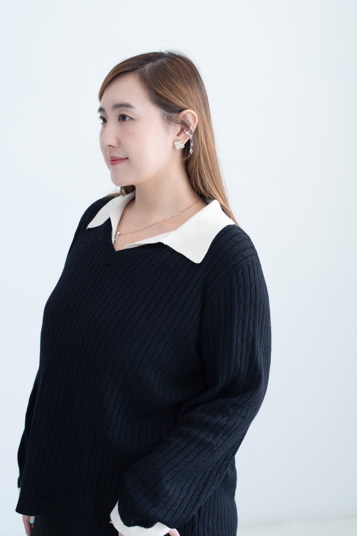 Contrast Collar Knit Top