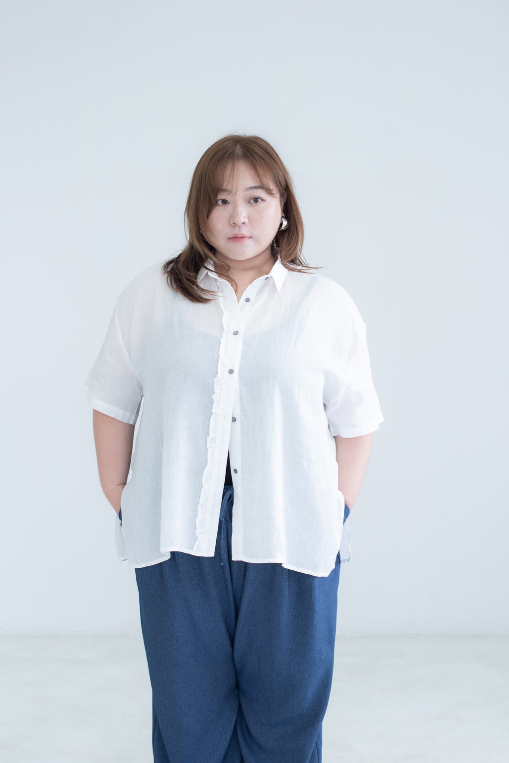 花邊細節恤衫上衣