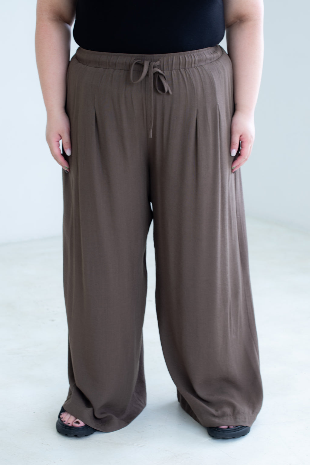 Linen-Look Wide Leg Trousers