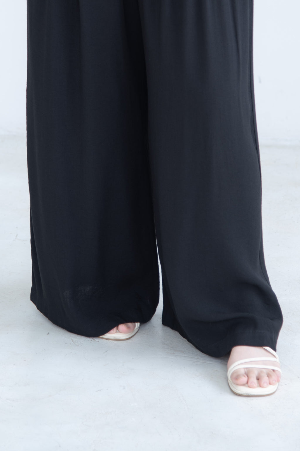 Linen-Look Wide Leg Trousers