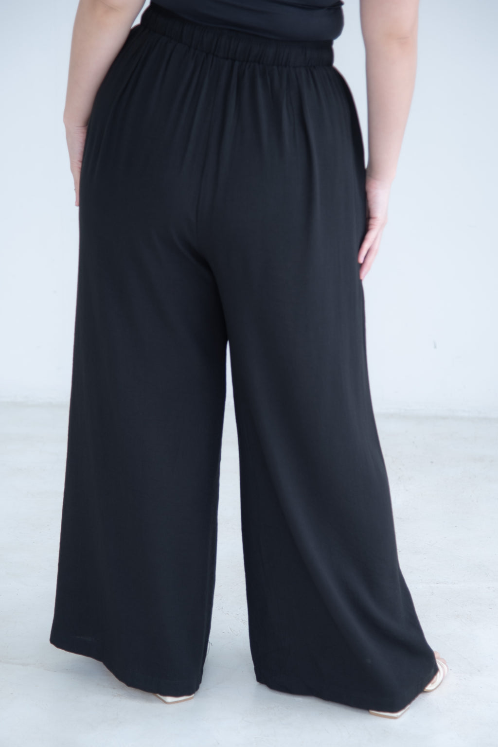 Linen-Look Wide Leg Trousers