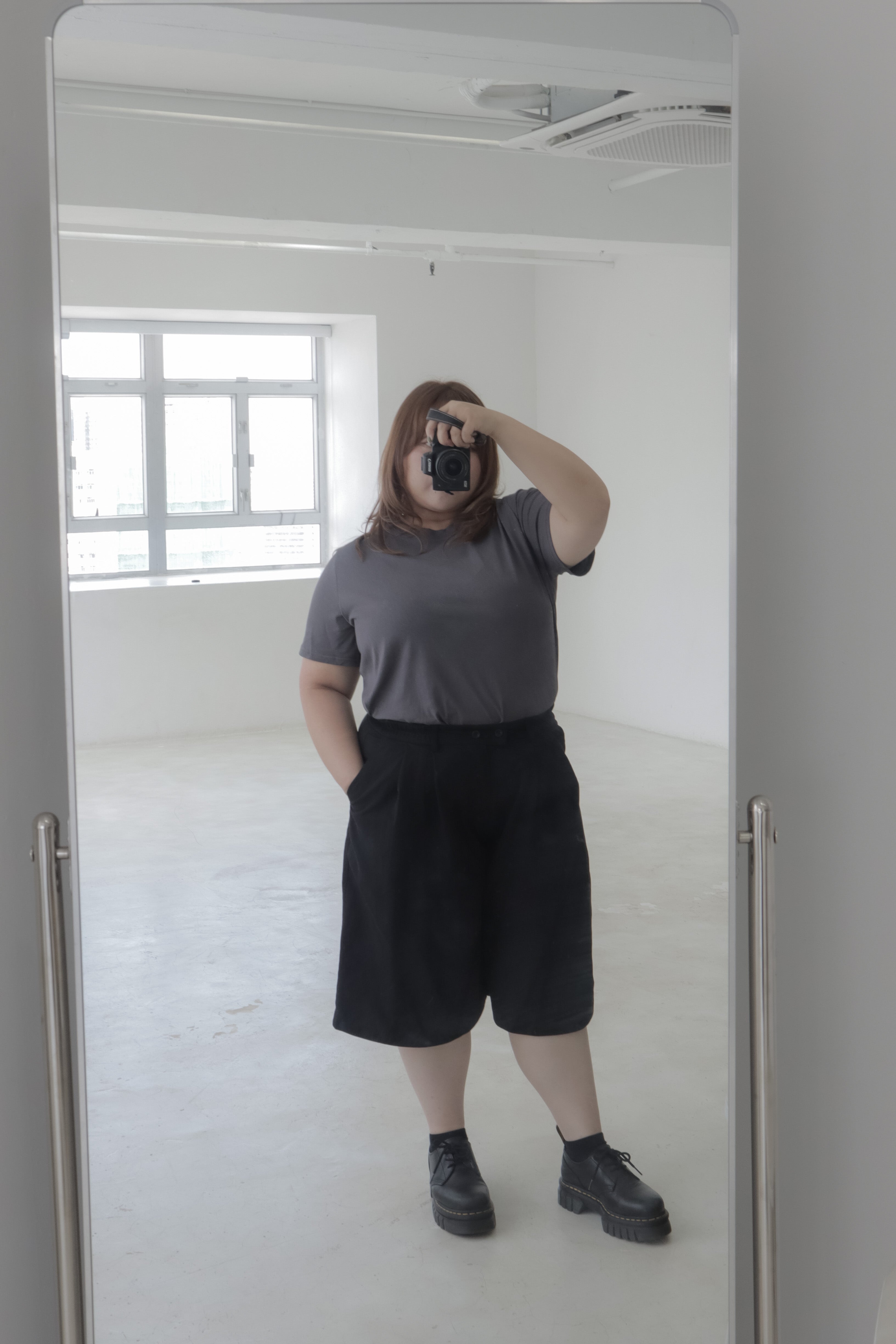 Mid-Length Wide Leg Trousers